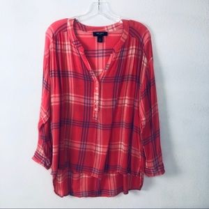 NINE WEST JEANS Iconic Plaid Roll Tab Top